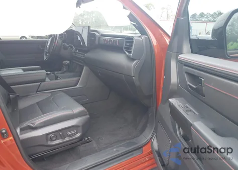 2024 Toyota Tundra Hybrid Trd Pro 4Wd z USA, uszkodzony, nr VIN 5TFPC5DB8RX054584